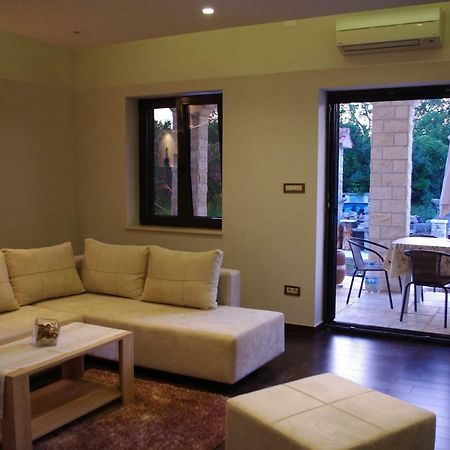 Apartment Verano Njivice Extérieur photo