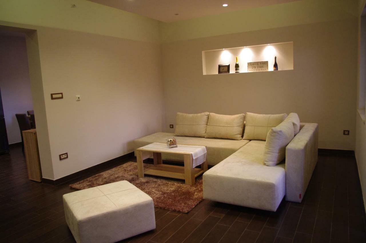 Apartment Verano Njivice Extérieur photo